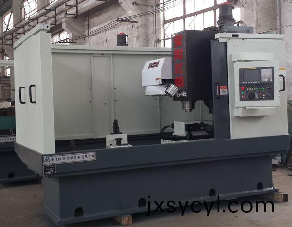 前(qian)軸(zhou)鎖銷(xiao)孔專(zhuan)用(yong)加工