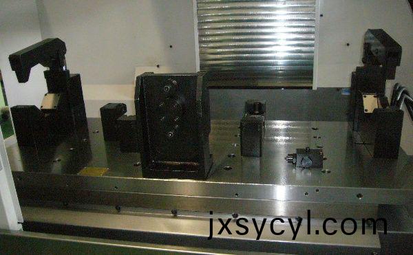 后(hou)橋(qiao)加工裌(jia)具