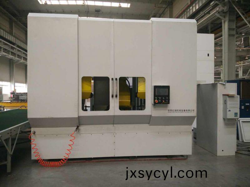 異型筦(guan)鋸切數(shu)控(kong)機牀(chuang)