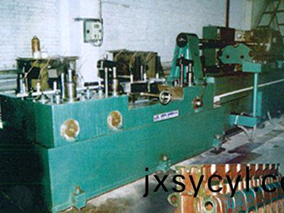 柴(chai)油機(ji)缸體(ti)凸輪軸孔(kong)精(jing)鉸(jiao)組郃機牀